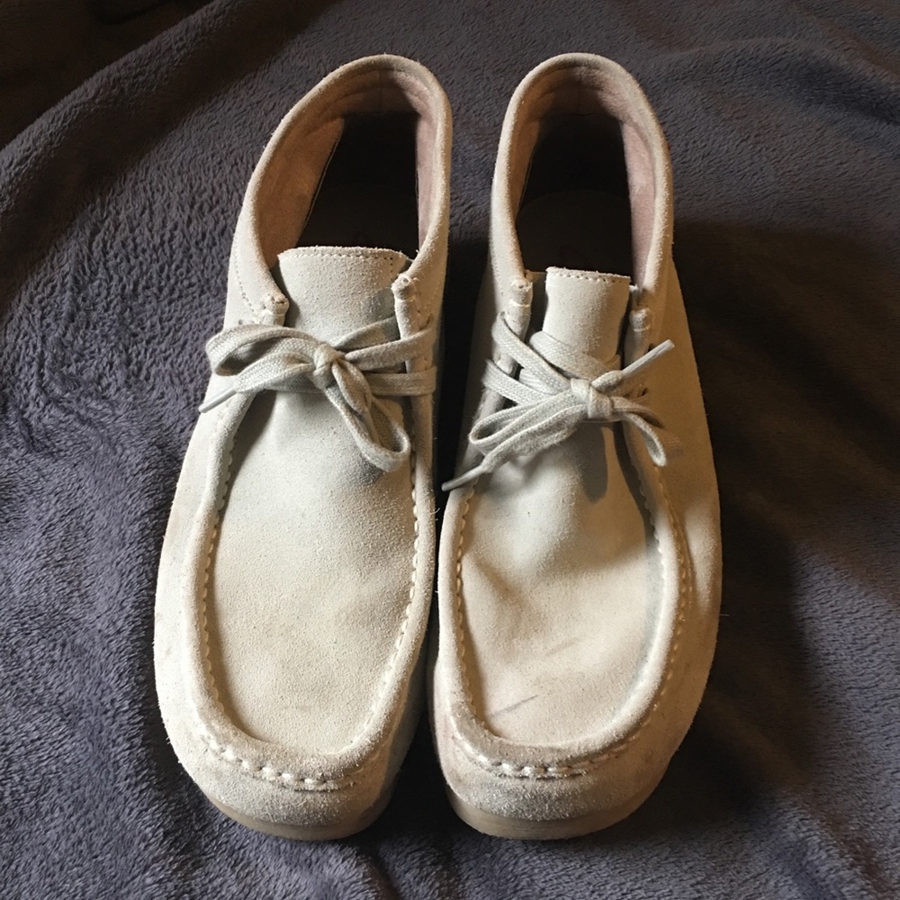 Clark’s wallabies size 11. Good condition.